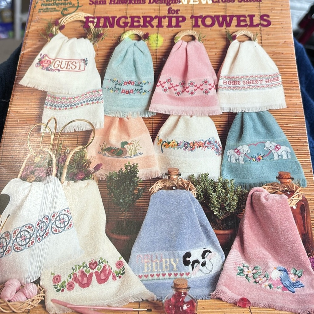 Sam Hawkins Designs CrossStitch  Fingertip Towels Leaflet/Patterns